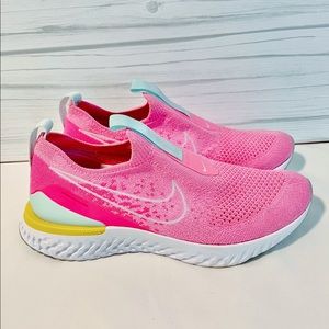 Nike Epic Phantom React Flyknit Sneakers Pink